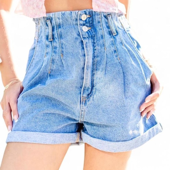 Zara Pants - ZARA Paperbag Waist Light Blue Denim Shorts TRF {US 2}